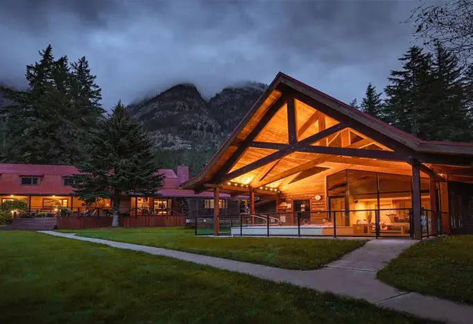 Tweedsmuir-Park-Lodge